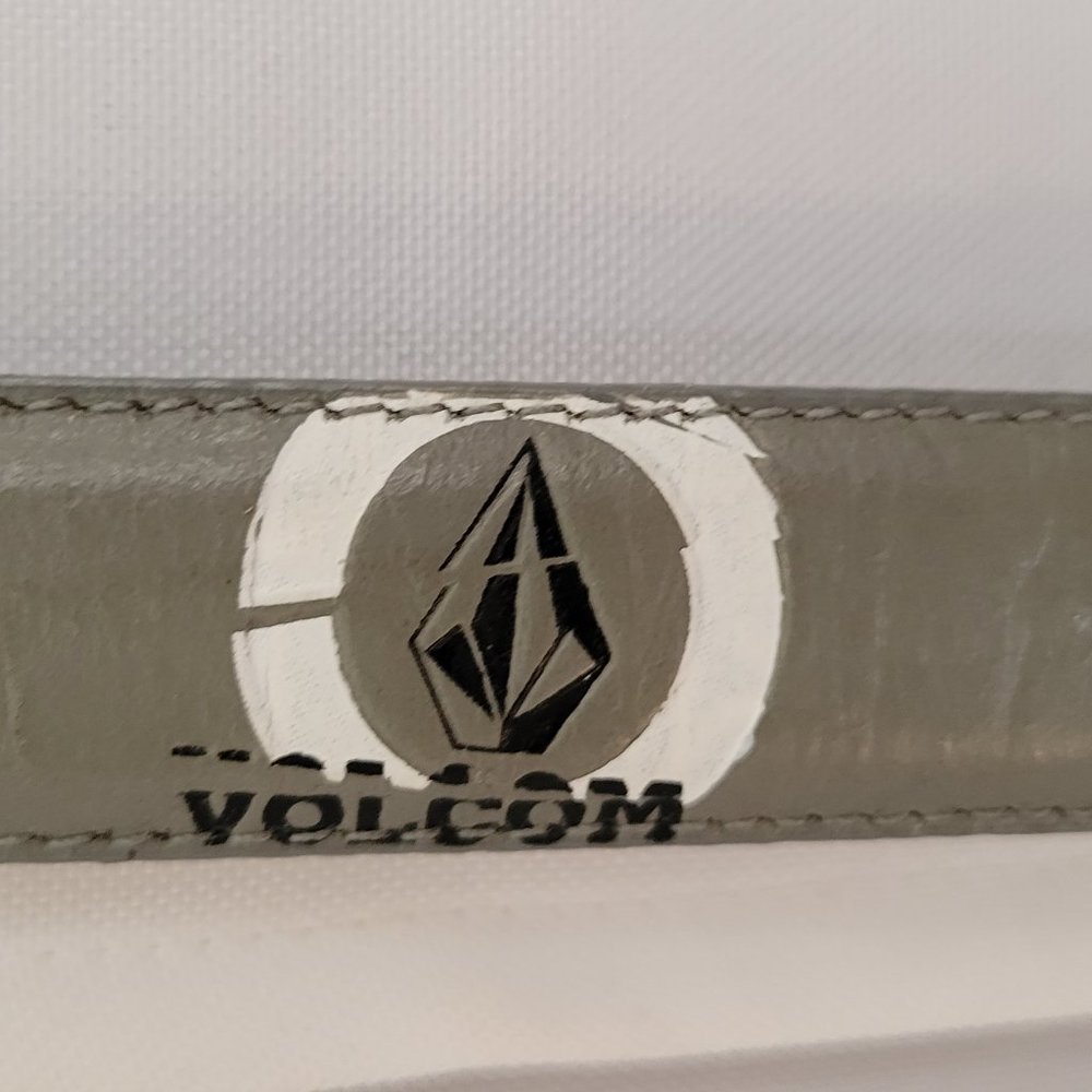 Vintage Volcom gray leather belt - 36"